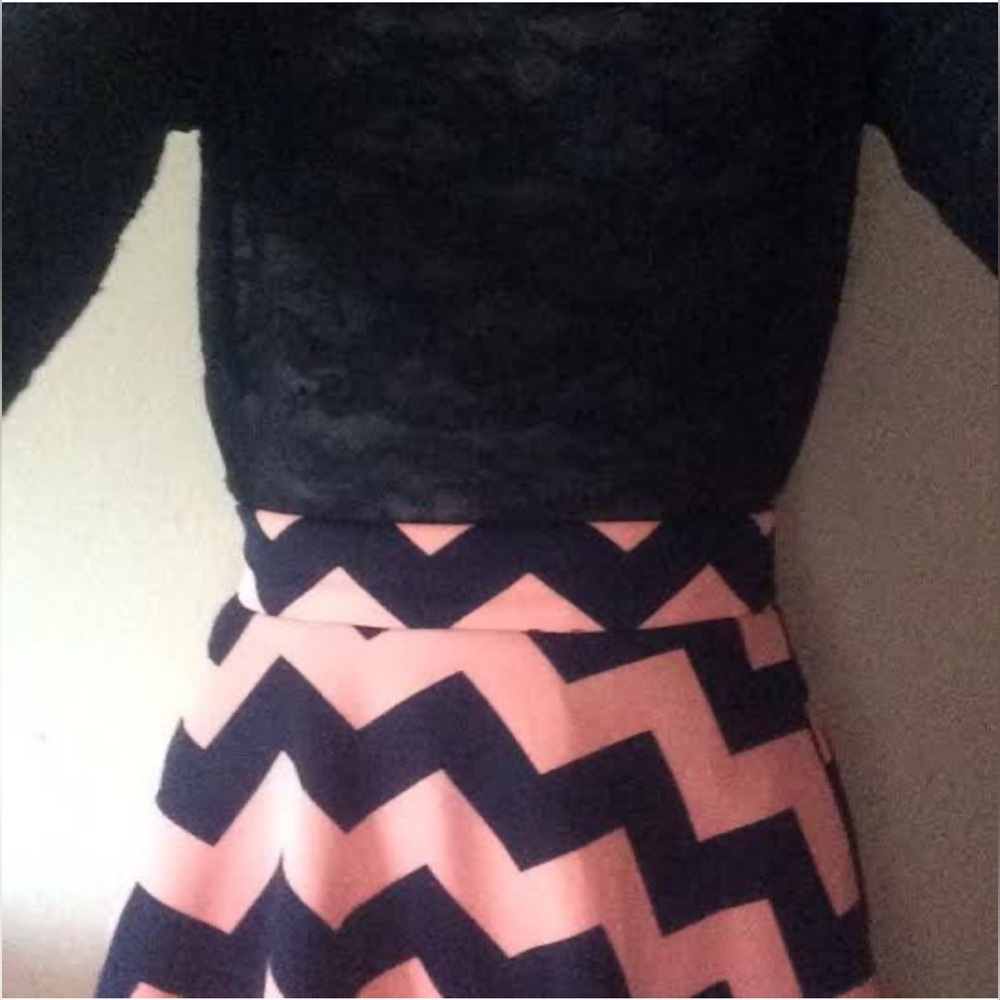 Chevron Patterned Pink and Black Skirt